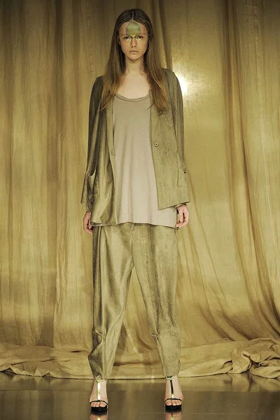 Look 13